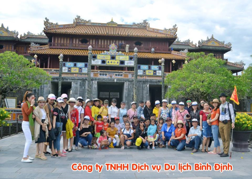 ĐOÀN KHÁCH CÔNG TY TNHH MOUNTECH CHI NHÁNH BÌNH ĐỊNH THAM QUAN CÁC TỈNH MIỀN TRUNG